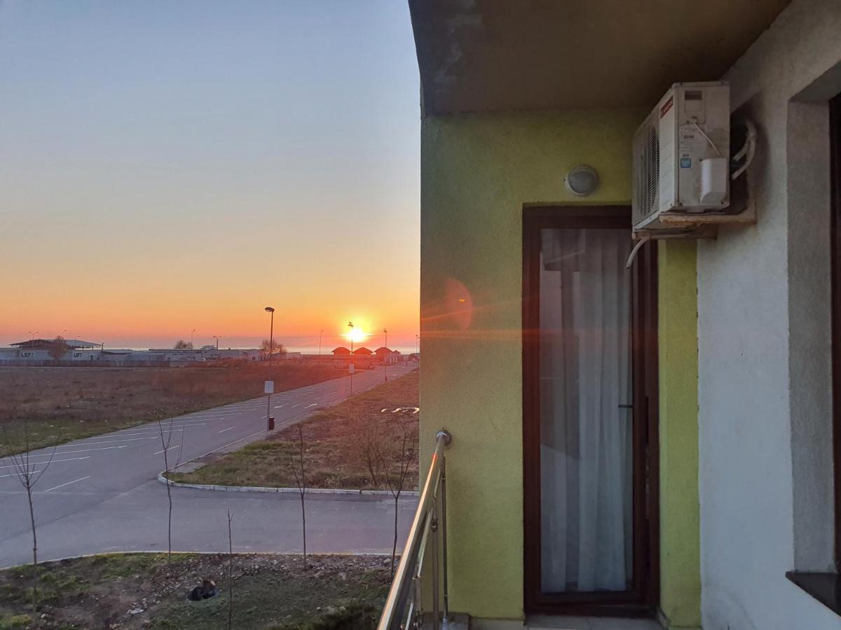 Alegria Summerland Mamaia Exteriör bild
